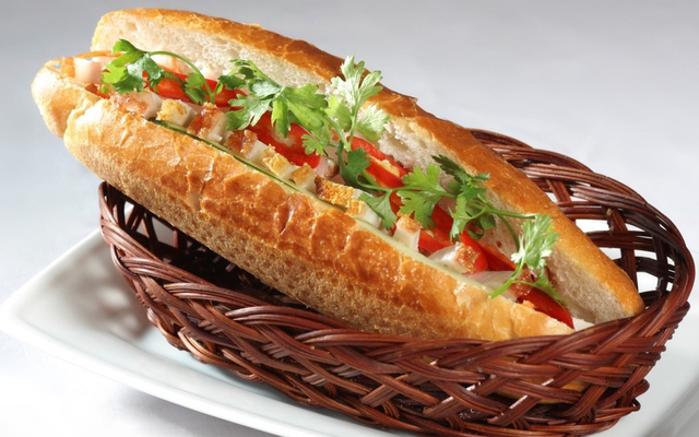 Cách làm bánh mỳ xúc xích
