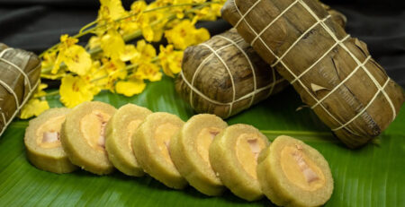 Bánh tét ngày tết