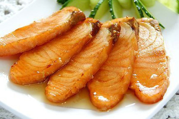 cách chiên cá hồi giòn ngon